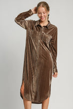 Load image into Gallery viewer, Umgee Texture Curved Hem Button Down Shirt Dress
