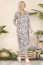 Load image into Gallery viewer, Leopard Contrast Dress with Pockets
