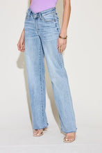 Load image into Gallery viewer, Judy Blue V Front Waistband Straight Jeans
